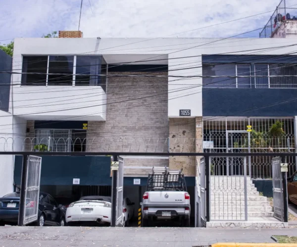 Fachada oficinas en renta en Gomac Arboledas, oficinas en renta en Guadalajara