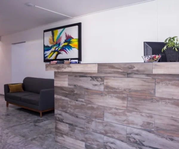 Recepción en Gomac Galerías, oficinas en renta en Guadalajara
