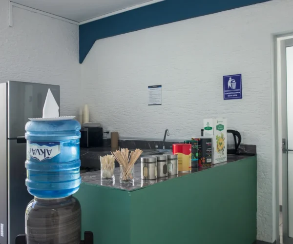 Cocineta en Gomac Naciones Unidas, oficinas en renta en Guadalajara