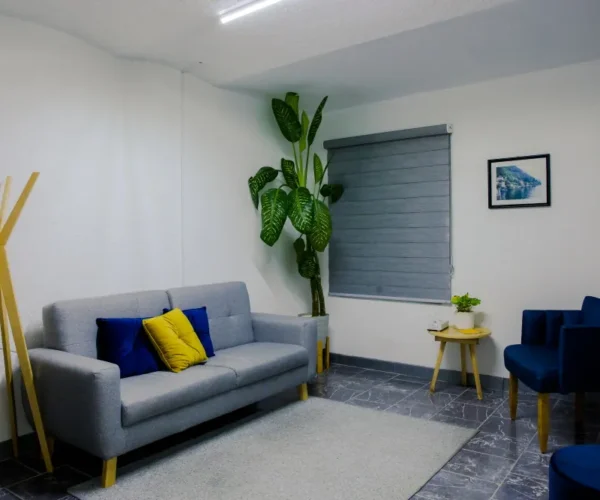 Oficina con sala en Gomac Punto Sao Paulo, oficinas en renta en Guadalajara